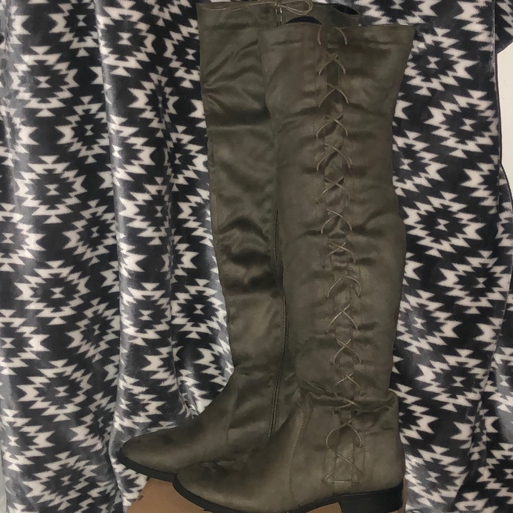 BRAND NEW Thigh high boots